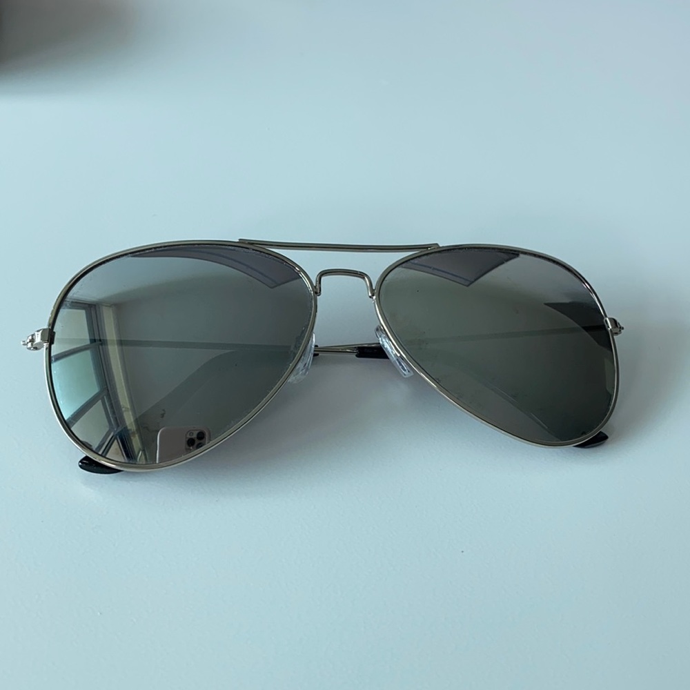 Mirror Aviators - Picture 2 of 3